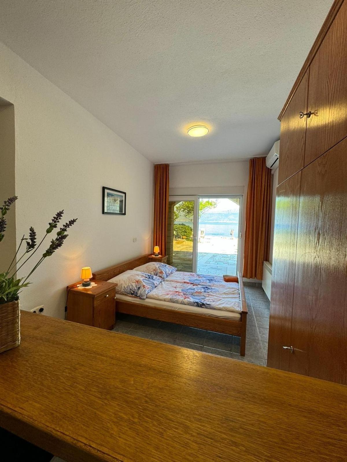 Apartments By The Sea Slatine, Ciovo - 1139 Exterior foto
